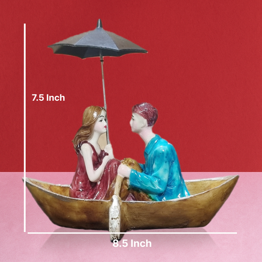 Romantic Love Couple on Boat Scene Showpiece Collection