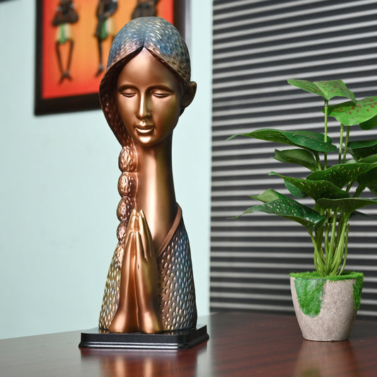 Welcome Lady Statue: Sculpture Showpiece for Home Decor